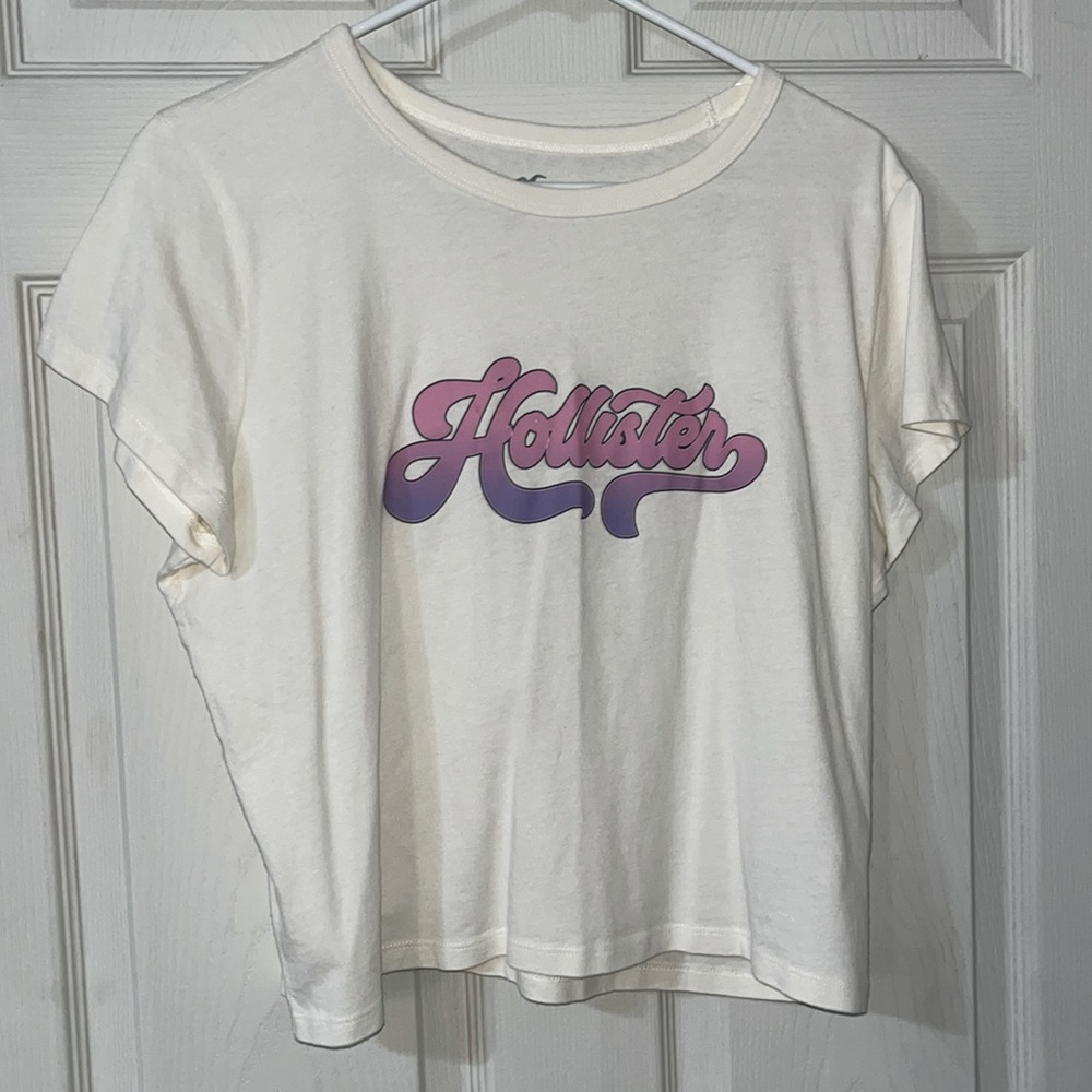 Hollister baby tee